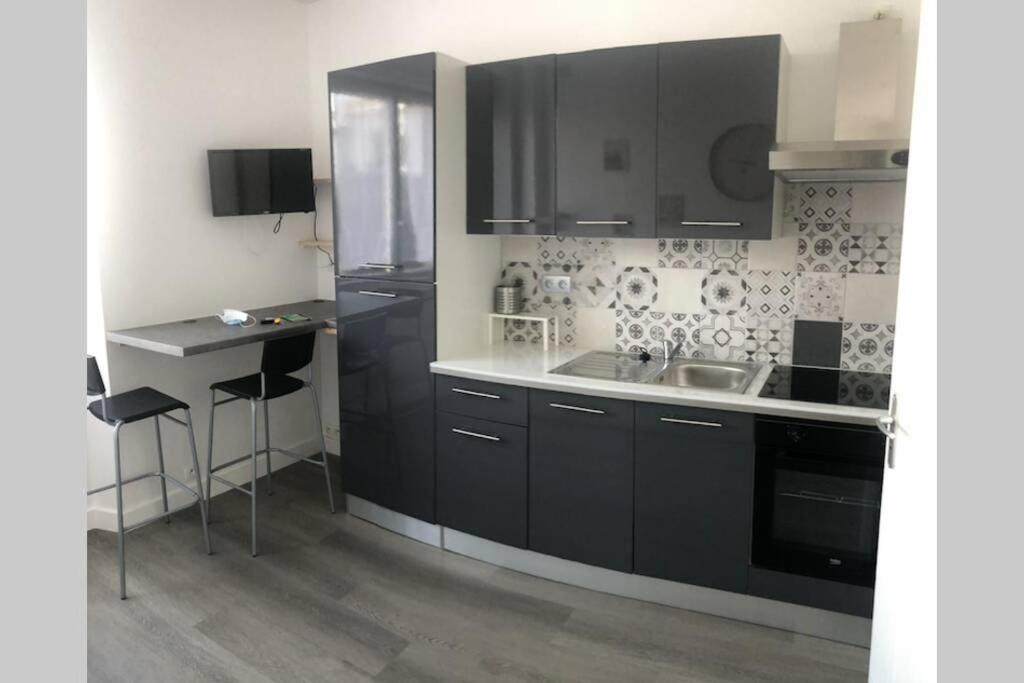Yannadal/Studio Cosy Avec Vraie Cuisine A Recouvrance/ Proche Tram/Bus Et Proximite Avec L'Arsenal Apartment Brest Exterior photo
